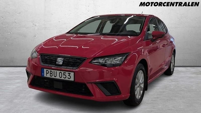 Röd Begagnad 2022 Seat Ibiza Style Halvkombi | 179 000 kr (Marknadspris) - Bild 1/3