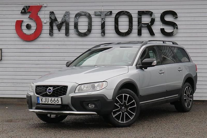 Begagnad Volvo XC70 Dynamic 181 HK (133 kW) 2014 Silver Kombi