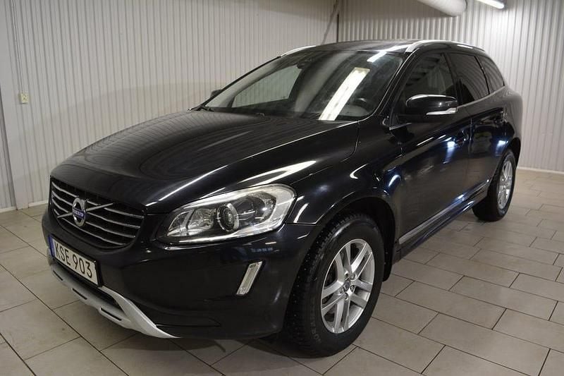 Begagnad Volvo XC60 Summum 215 HK (158 kW) 2015 Svart SUV