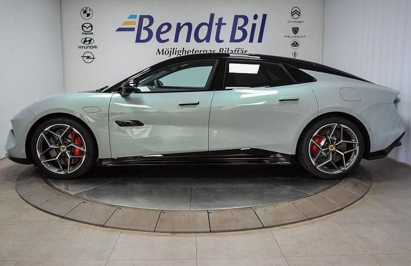 Begagnad Lotus Emeya 450 kW (612 HK) 2024 Boreal grey metallic Halvkombi