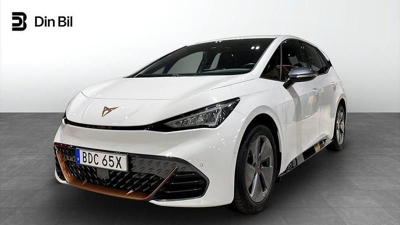 Vit (glacial white metallic) Begagnad 2022 Cupra Born Halvkombi | 249 900 kr (Marknadspris) - Bild 1/3