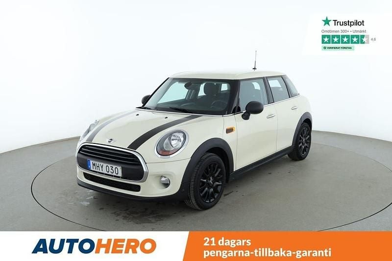 Vit Begagnad 2016 Mini ONE Halvkombi | 137 000 kr (Marknadspris) - Bild 1/4