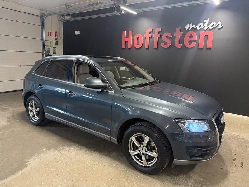 Grå Begagnad 2008 Audi Q5 Design SUV | 99 900 kr (Marknadspris) - Bild 1/4