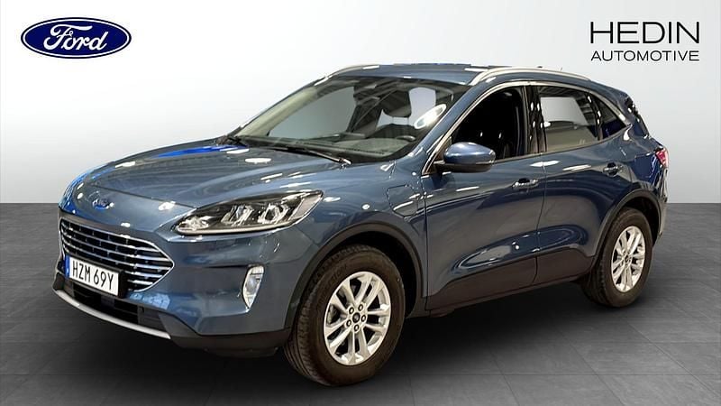 Begagnad 2021 Ford Kuga Titanium SUV | 239 900 kr (Marknadspris) - Bild 1/4