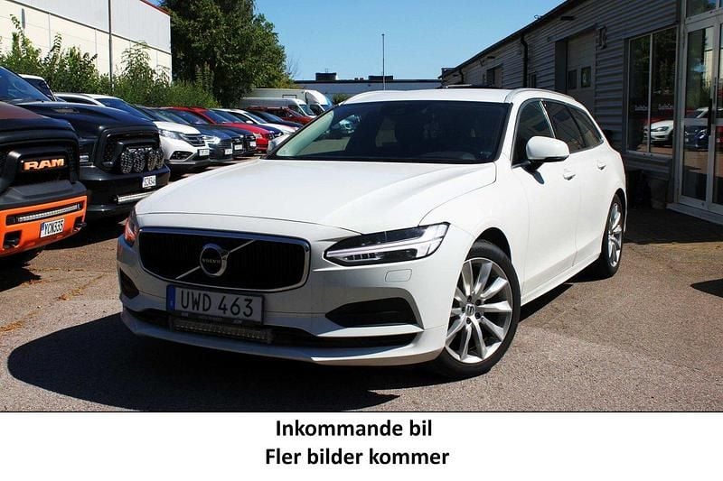 Vit Begagnad 2019 Volvo V90 Momentum Kombi | 213 900 kr (Marknadspris) - Bild 1/2