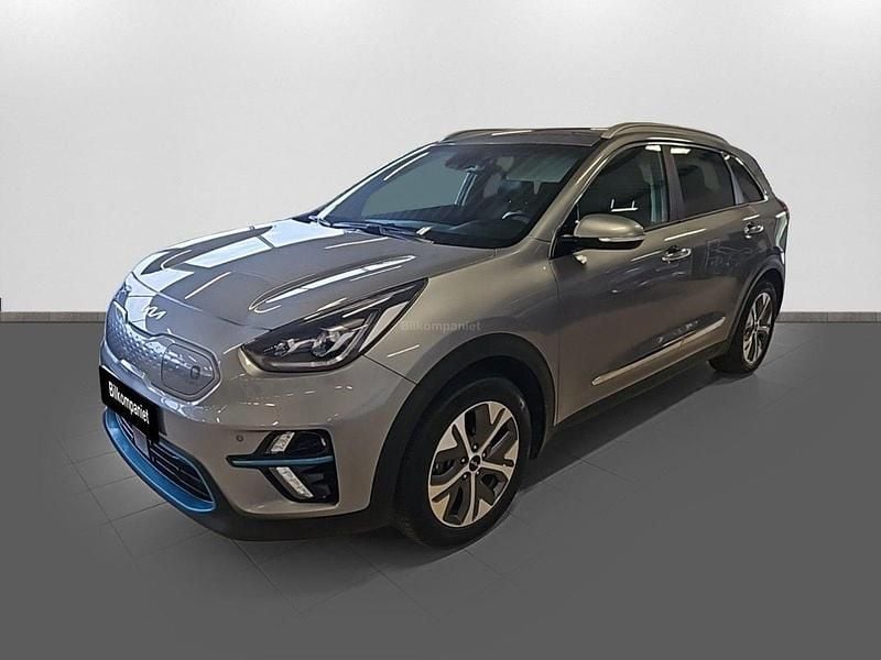 Grå Begagnad 2022 Kia e-Niro Advance SUV | 299 900 kr (Lite dyr) - Bild 1/4