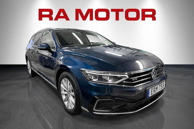 Begagnad VW Passat GTE 218 HK (160 kW) 2020 Blå
