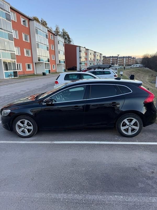Begagnad Volvo V40 150 HK (110 kW) 2014