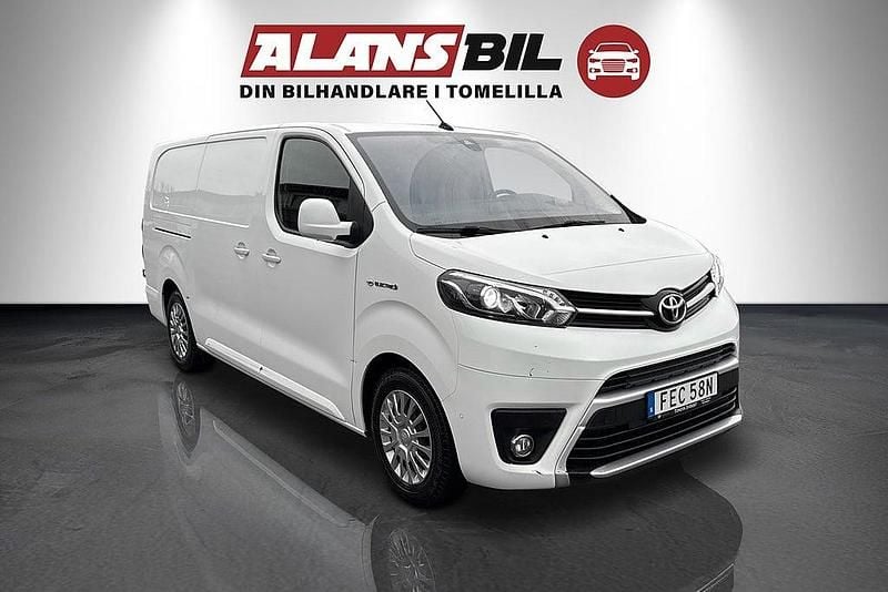 Vit Begagnad 2021 Toyota Proace Minibuss | 284 000 kr (Superpris) - Bild 1/4