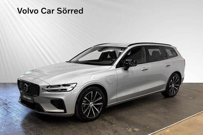Silver Begagnad 2024 Volvo V60 Plus Kombi | 499 900 kr (Lite dyr) - Bild 1/4