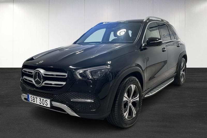 Svart (black) Begagnad 2022 Mercedes GLE350e SUV | 669 500 kr (Superpris) - Bild 1/4