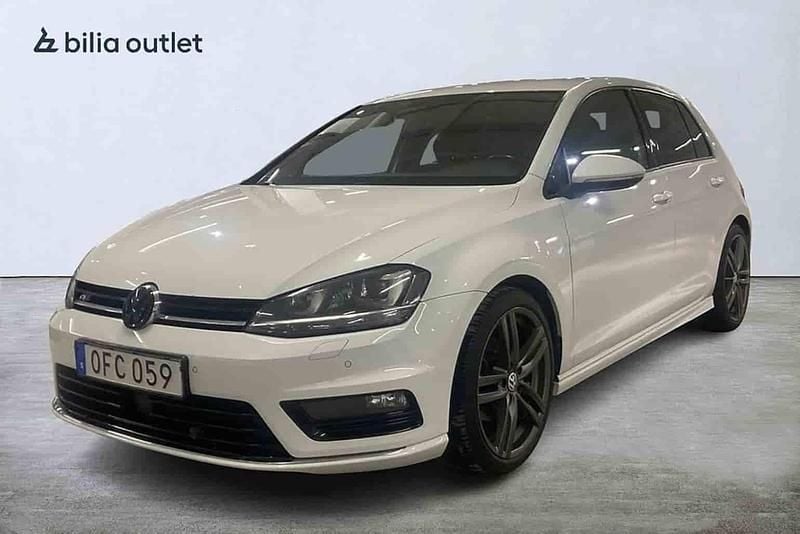 Begagnad VW Golf VII 2017 Vit Halvkombi