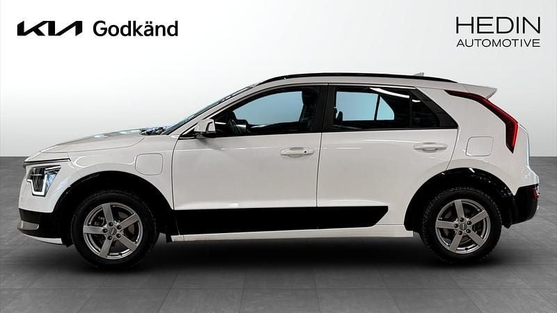 Begagnad Kia Niro 105 HK (77 kW) 2022 Vit SUV