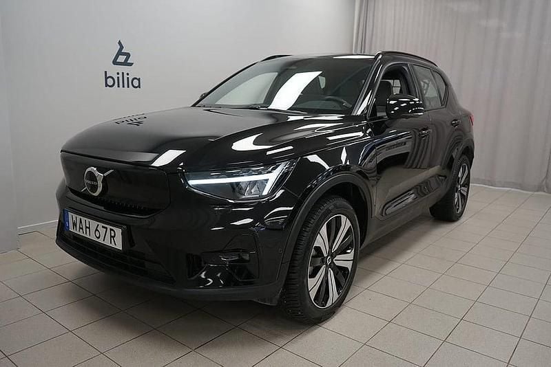 Svart Begagnad 2023 Volvo XC40 Ultimate SUV | 389 900 kr - Bild 1/3