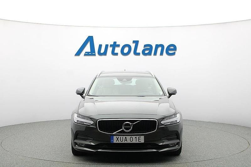 Begagnad Volvo V90 190 HK (139 kW) 2020 Pine grey Kombi
