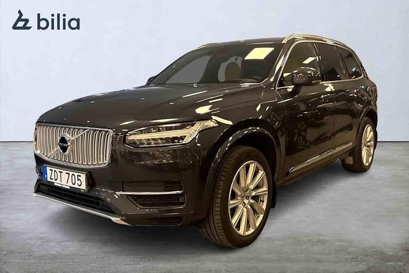 Grå Begagnad 2018 Volvo XC90 SUV | 419 900 kr (Marknadspris) - Bild 1/1