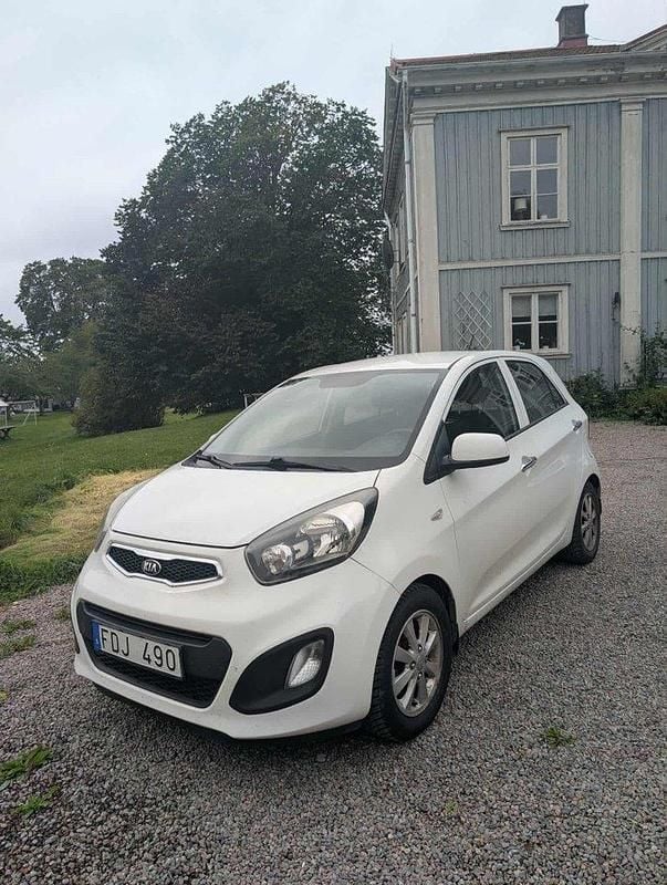 Vit Begagnad 2013 Kia Picanto Halvkombi | 32 000 kr (Bra pris) - Bild 1/3