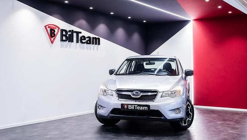 Begagnad Subaru XV 114 HK (83 kW) 2012 Silver SUV