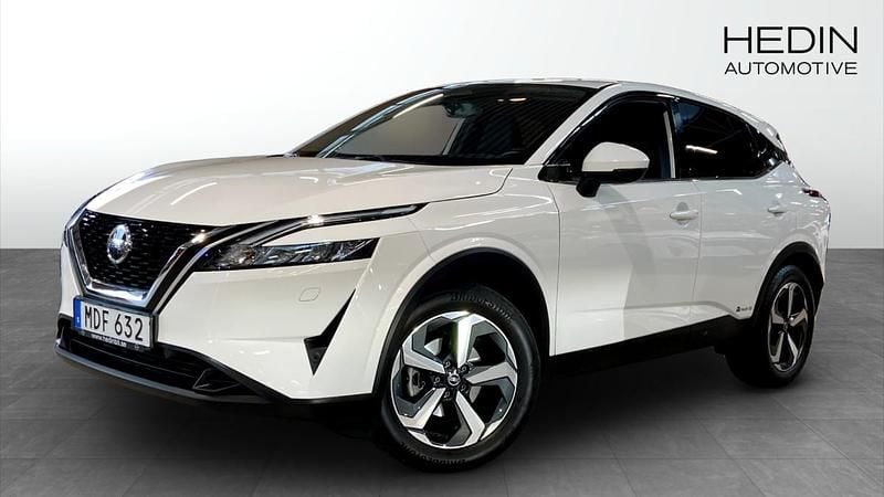 Svart Begagnad 2022 Nissan Qashqai N-Connecta SUV | 274 900 kr (Marknadspris) - Bild 1/4