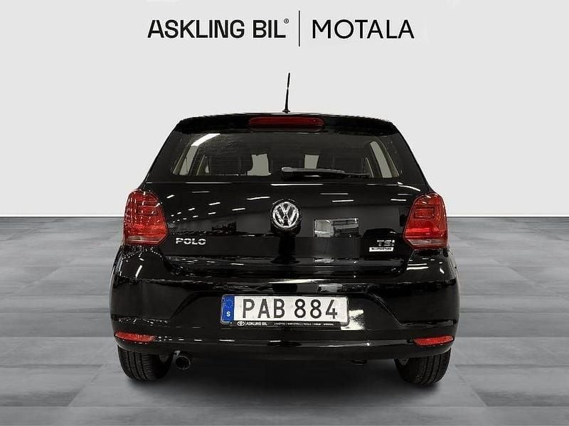 Begagnad VW Polo 90 HK (66 kW) 2016 Svart Halvkombi