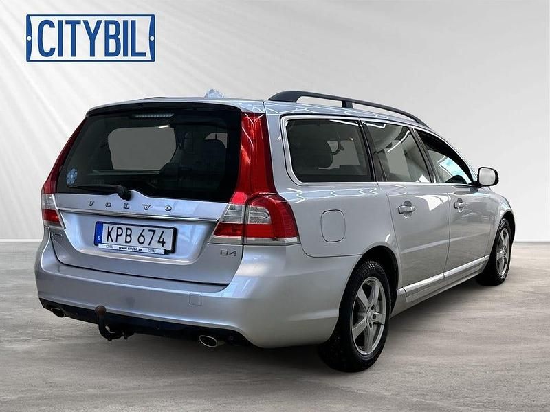Begagnad Volvo V70 Momentum 181 HK (133 kW) 2014 Silver Kombi