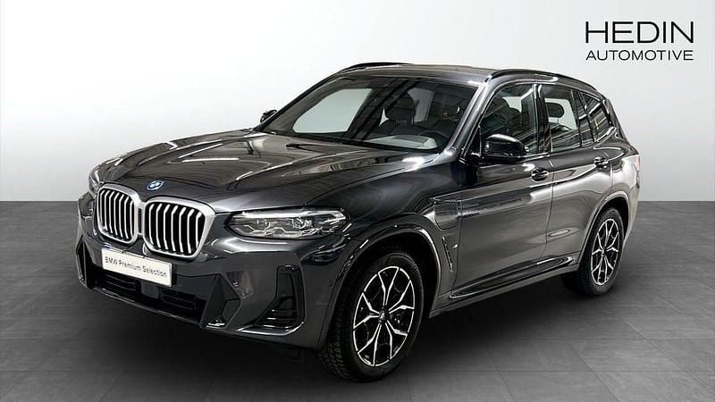 Grå Begagnad 2024 BMW X3 Shadowline SUV | 559 700 kr - Bild 1/4