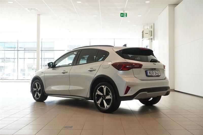 Begagnad Ford Focus Active 125 HK (91 kW) 2022 Grå Halvkombi