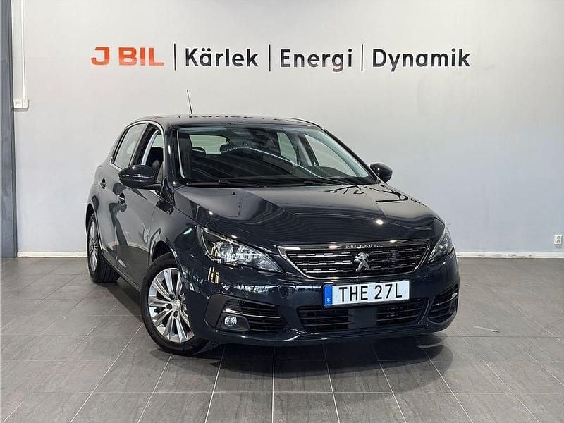 Mörkgrå Begagnad 2019 Peugeot 308 Allure Halvkombi | 119 900 kr (Marknadspris) - Bild 1/4