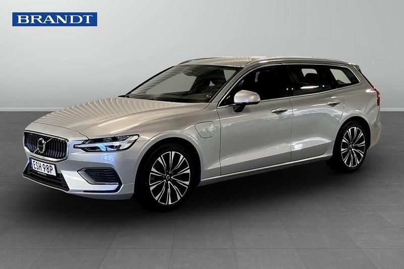 Silver Begagnad 2023 Volvo V60 Core Kombi | 399 900 kr (Marknadspris) - Bild 1/3