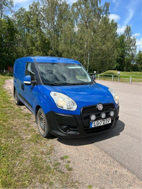 Blå Begagnad 2011 Fiat Doblò Minibuss | 38 000 kr - Bild 1/4