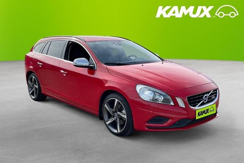 Röd Begagnad 2012 Volvo V60 R-Design Kombi | 119 800 kr (Marknadspris) - Bild 1/4