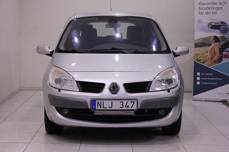 Begagnad Renault Grand Scénic II 135 HK (99 kW) 2008 Grå Minibuss