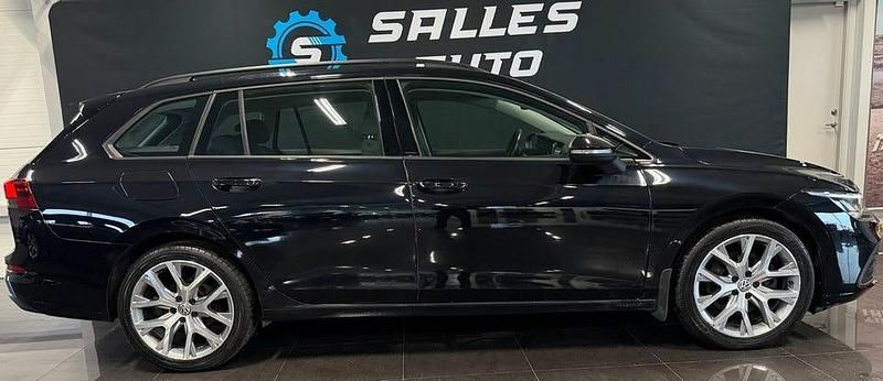 Begagnad VW Golf VIII 116 HK (85 kW) 2021 Svart Kombi