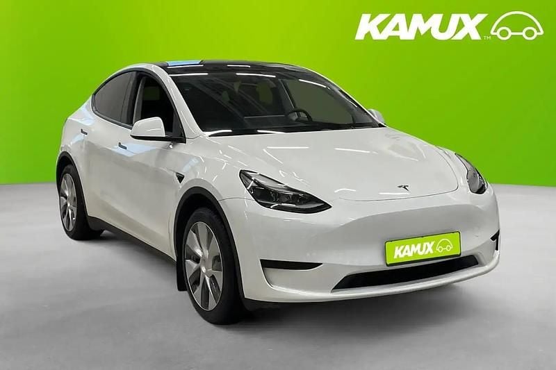 Vit Begagnad 2024 Tesla Model Y Standard Range SUV | 389 700 kr (Marknadspris) - Bild 1/3