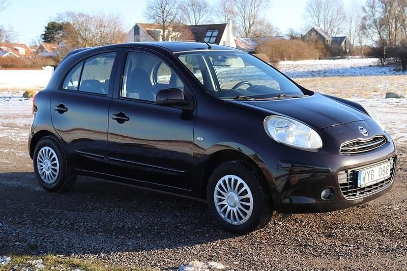 Begagnad 2010 Nissan Micra Halvkombi | 26 000 kr (Marknadspris) - Bild 1/4
