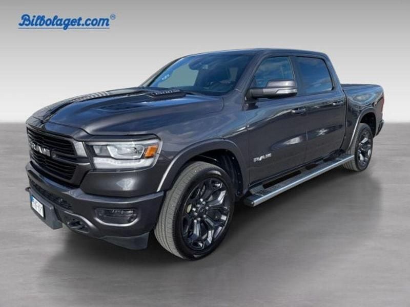 Svart Begagnad 2019 RAM 1500 Pickup | 579 000 kr (Marknadspris) - Bild 1/4