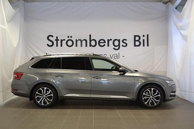 Begagnad Skoda Superb 203 HK (149 kW) 2022 Grå Kombi