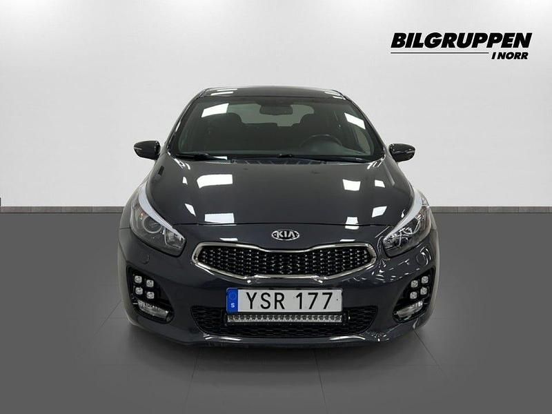 Begagnad Kia Ceed GT-Line 136 HK (100 kW) 2017 Grå Halvkombi