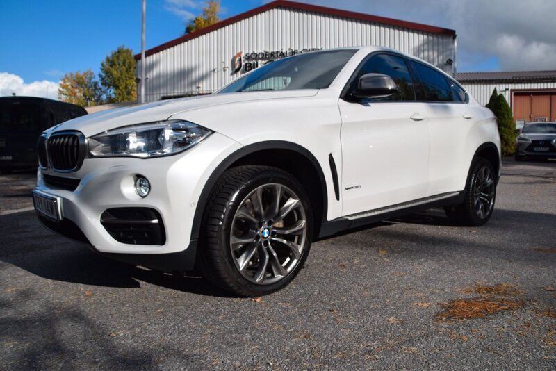 Vit Begagnad 2016 BMW X6 SUV | 359 900 kr - Bild 1/4