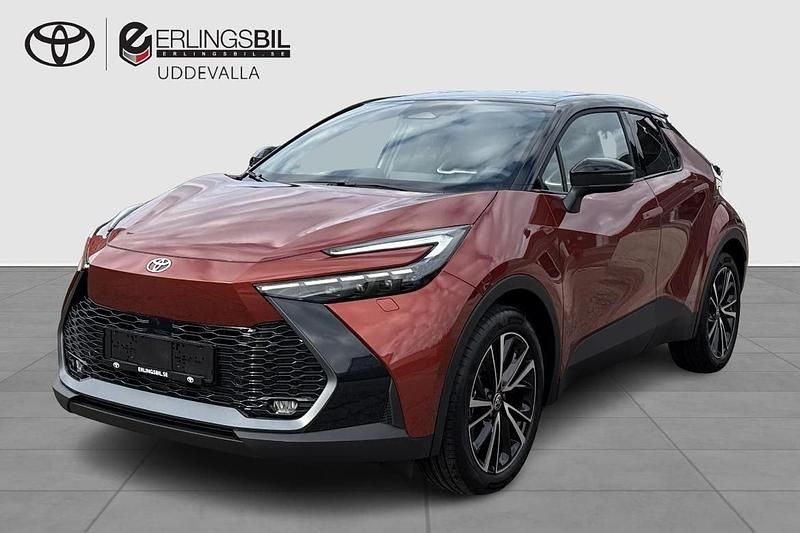 Brun Ny 2025 Toyota C-HR Executive SUV | 459 000 kr (Dyr) - Bild 1/4