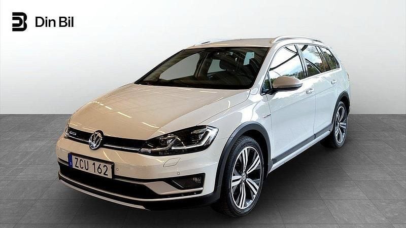 Vit (pure white) Begagnad 2017 VW Golf Alltrack Kombi | 219 900 kr (Marknadspris) - Bild 1/4