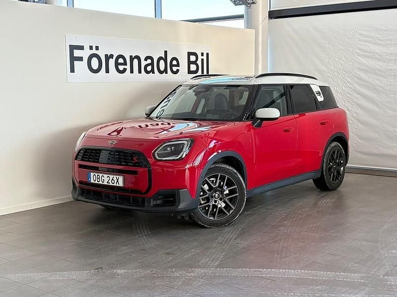 Begagnad Mini Countryman 204 HK (150 kW) 2024 Röd SUV