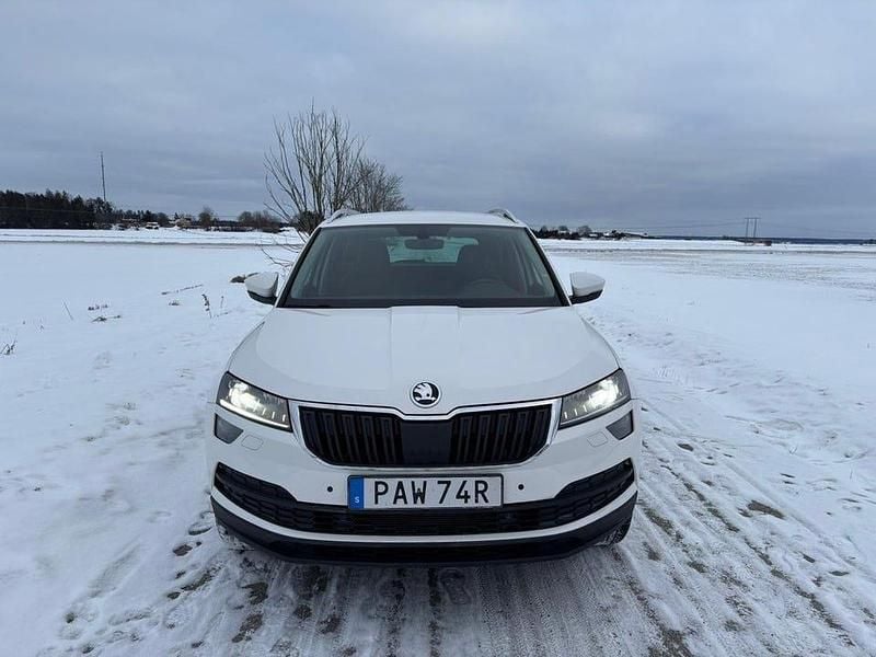 Begagnad Skoda Karoq Business Line 150 HK (110 kW) 2018 Vit SUV