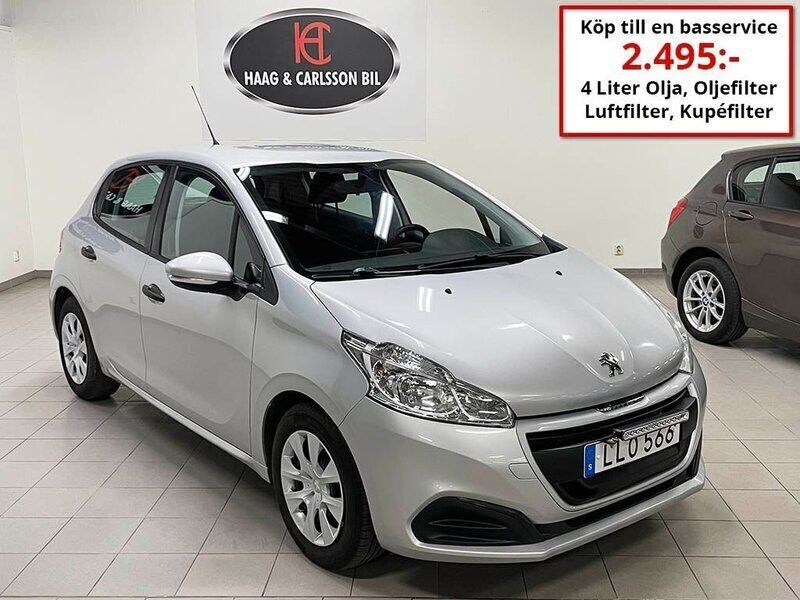 Ljusgrå Begagnad 2016 Peugeot 208 Halvkombi | 64 900 kr (Marknadspris) - Bild 1/4
