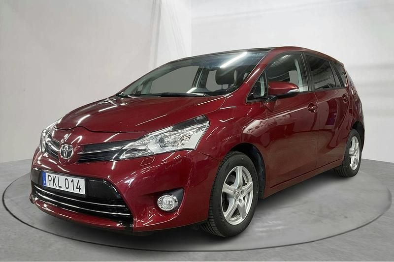 Röd Begagnad 2017 Toyota Verso Edition Minibuss | 129 000 kr (Superpris) - Bild 1/4