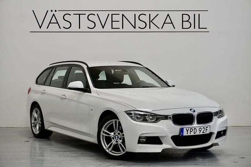 Vit Begagnad 2019 BMW 320 M Sport Kombi | 229 000 kr (Bra pris) - Bild 1/4