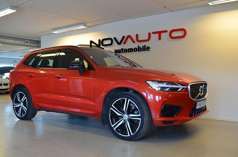 Fusion red metallic Begagnad 2020 Volvo XC60 R-Design SUV | 459 000 kr (Dyr) - Bild 1/4