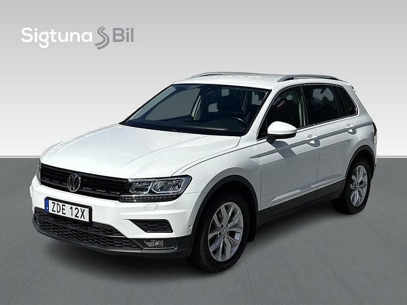 Vit Begagnad 2020 VW Tiguan SUV | 252 800 kr (Superpris) - Bild 1/3