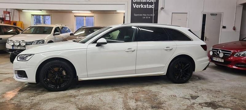 Begagnad Audi A4 Advanced 190 HK (139 kW) 2019 Vit Kombi