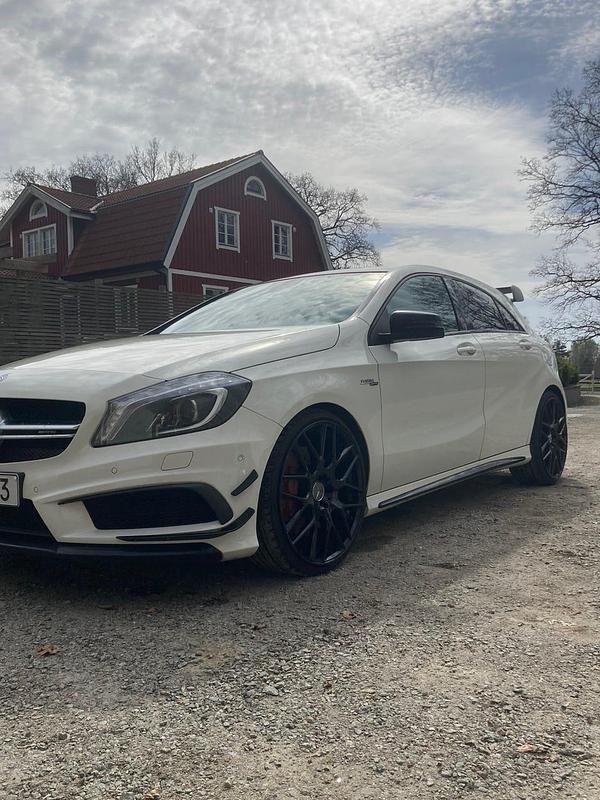 Begagnad Mercedes A45 AMG AMG 360 HK (264 kW) 2014 Halvkombi